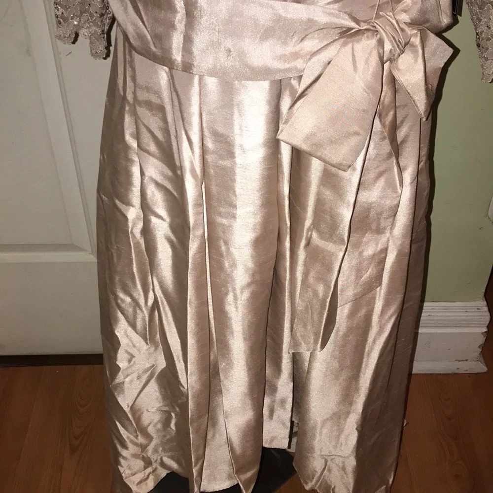 Dress - Picture 5 of 8